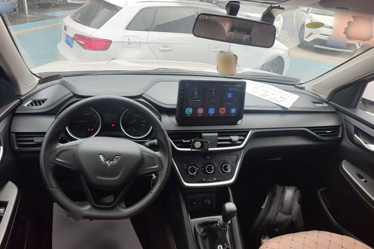 Used Wuling Hongguang S3 2019 1.5L Manual Standard Version China VI Standard Center Console