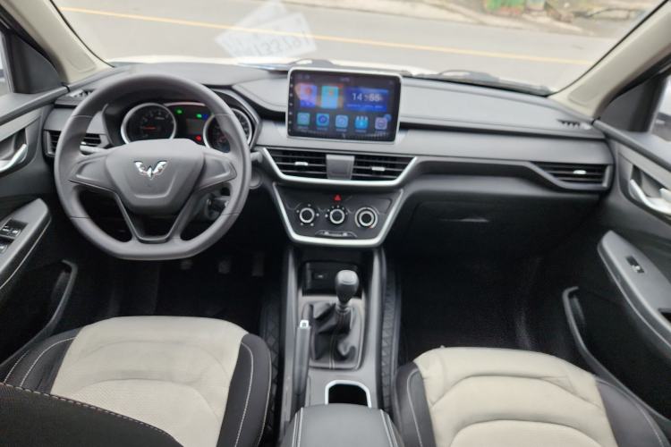 Used Wuling Hongguang S3 2019 1.5L Manual Standard Version China VI Standard Center Console