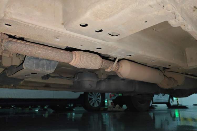 Used Wuling Hongguang S3 2019 1.5L Manual Standard Version China VI Standard Chassis Front Left