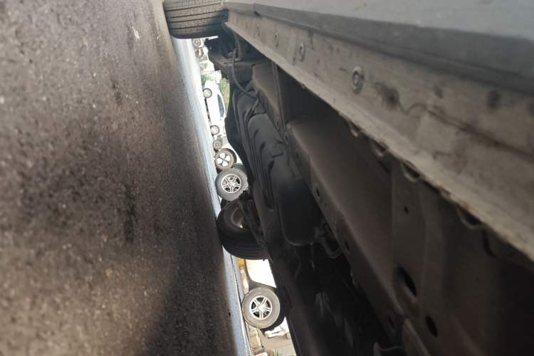 Used Wuling Hongguang S3 2019 1.5L Manual Standard Version China VI Standard Chassis Front Right