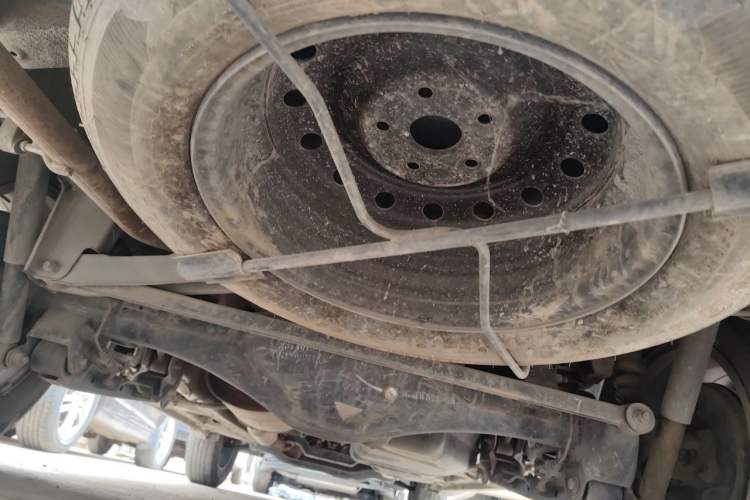 Used Wuling Hongguang S3 2019 1.5L Manual Standard Version China VI Standard Chassis Rear
