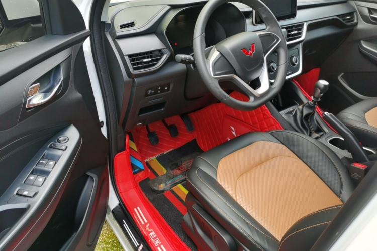 Used Wuling Hongguang S3 2019 1.5L Manual Comfort Model China VI Standard Driver Seat