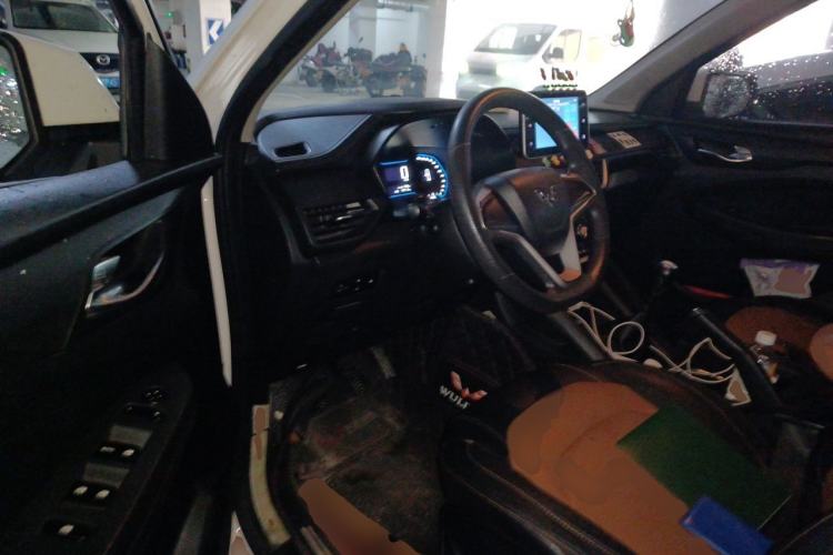 Used Wuling Hongguang S3 2019 1.5L Manual Comfort Model China VI Standard Driver Seat