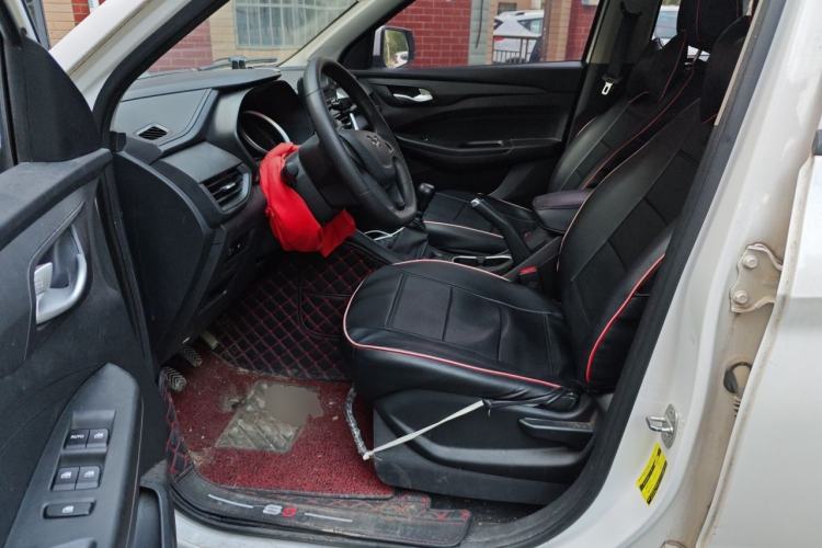 Used Wuling Hongguang S3 2019 1.5L Manual Standard Version China VI Standard Driver Seat