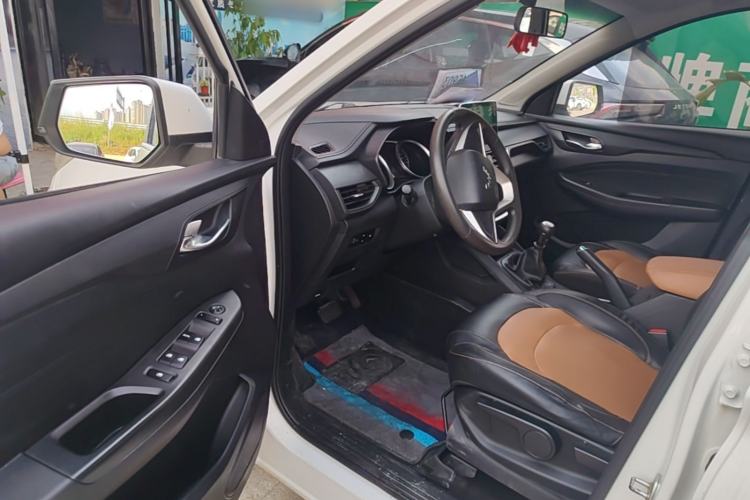 Used Wuling Hongguang S3 2019 Automatic Clutch Version 1.5L Manual Comfort Model China V Standard Driver Seat