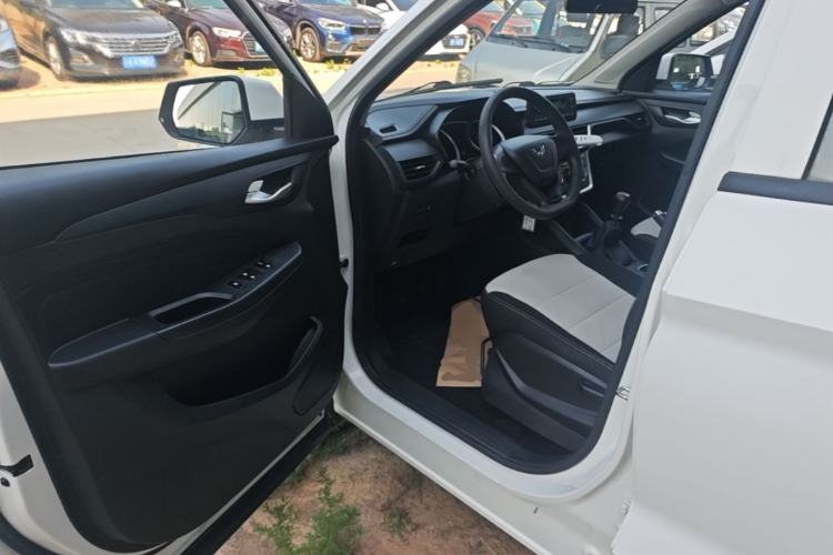 Used Wuling Hongguang S3 2019 1.5L Manual Standard Version China VI Standard Driver Seat