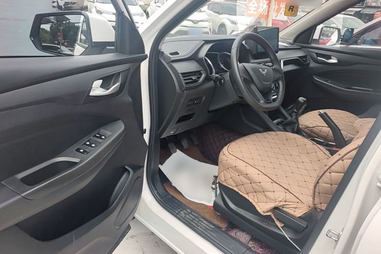 Used Wuling Hongguang S3 2019 1.5L Manual Standard Version China VI Standard Driver Seat