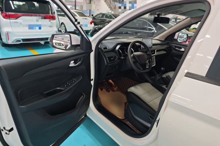 Used Wuling Hongguang S3 2019 1.5L Manual Standard Version China VI Standard Driver Seat