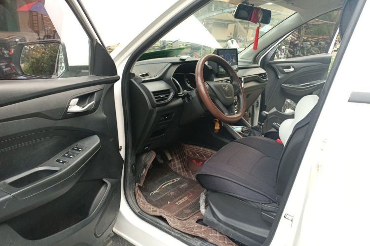 Used Wuling Hongguang S3 2019 1.5L Manual Standard Version China VI Standard Driver Seat