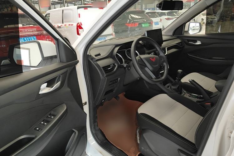 Used Wuling Hongguang S3 2019 1.5L Manual Standard Version China VI Standard Driver Seat