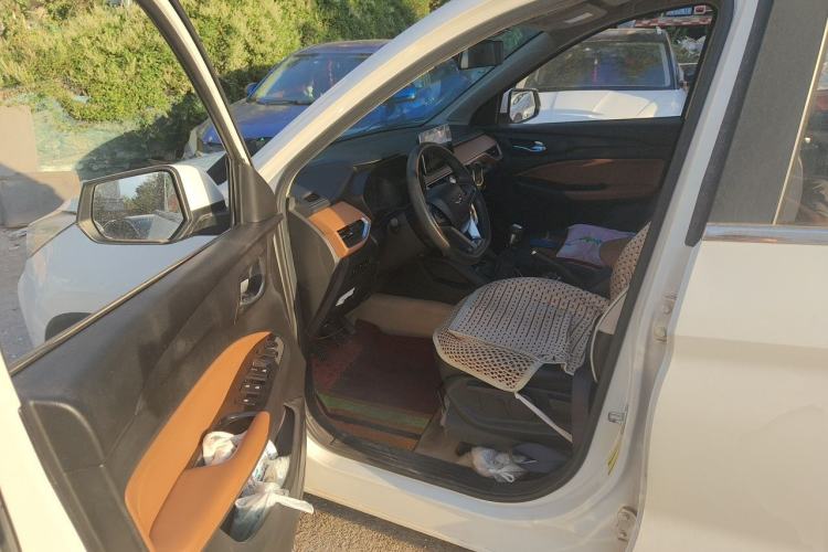 Used Wuling Hongguang S3 2019 1.5L Manual Luxury Model China VI Standard Driver Seat