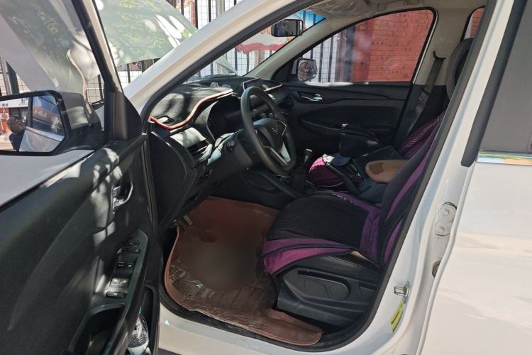 Used Wuling Hongguang S3 2019 1.5L Manual Comfort Model China VI Standard Driver Seat