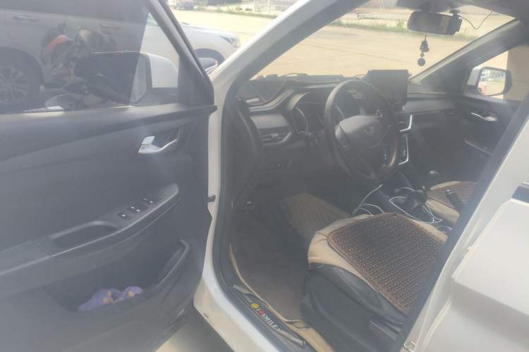 Used Wuling Hongguang S3 2019 1.5L Manual Standard Version China VI Standard Driver Seat