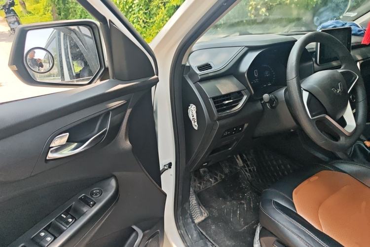 Used Wuling Hongguang S3 2019 1.5L Manual Luxury Model China VI Standard Driver Seat