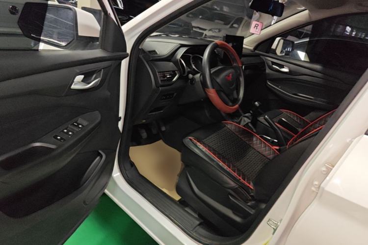 Used Wuling Hongguang S3 2019 1.5L Manual Standard Version China VI Standard Driver Seat