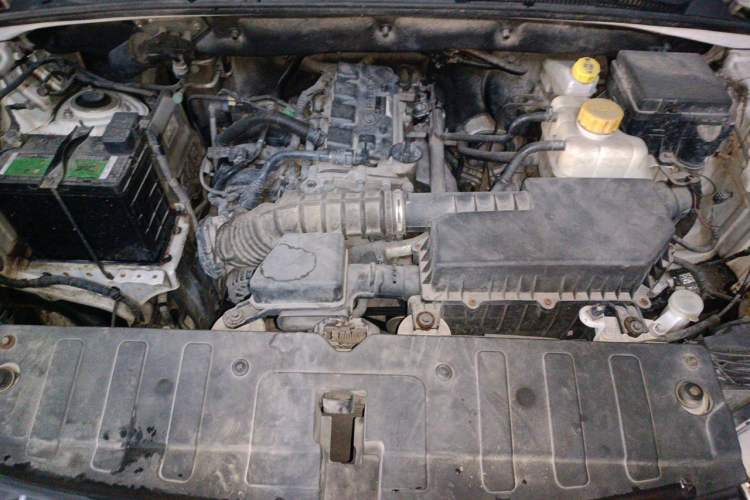 Used Wuling Hongguang S3 2019 1.5L Manual Comfort Model China VI Standard Engine Bay