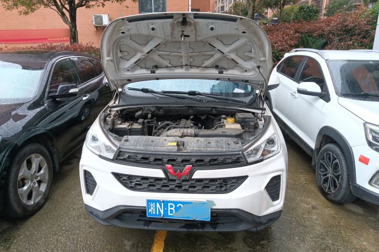 Used Wuling Hongguang S3 2019 1.5L Manual Standard Version China VI Standard Engine Bay