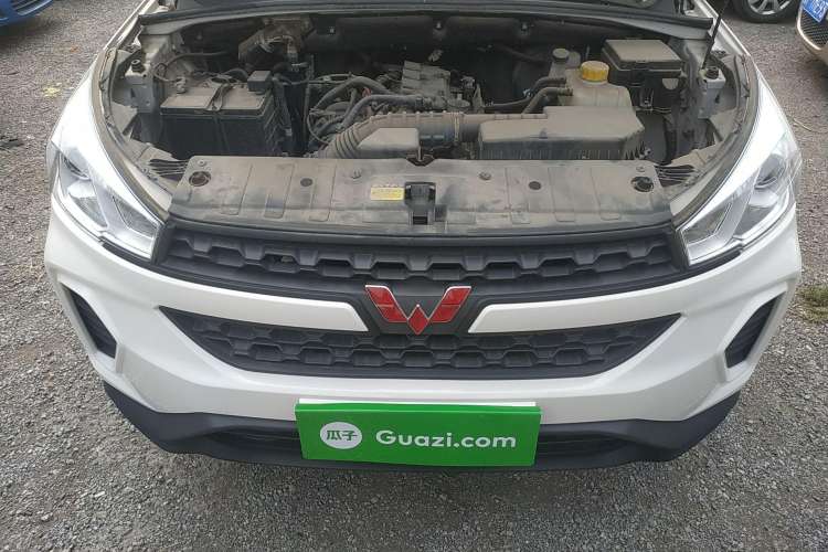 Used Wuling Hongguang S3 2019 1.5L Manual Standard Version China VI Standard Engine Bay