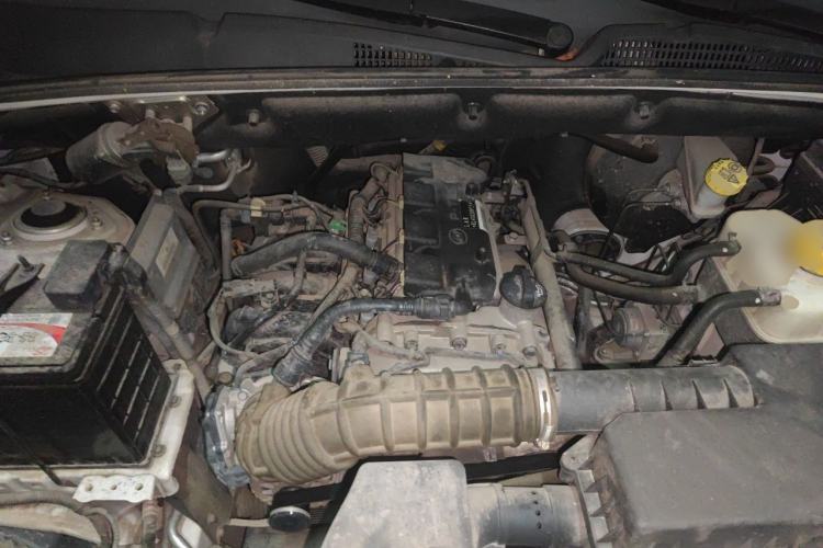 Used Wuling Hongguang S3 2019 1.5L Manual Luxury Model China VI Standard Engine Bay