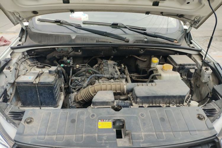 Used Wuling Hongguang S3 2019 1.5L Manual Standard Version China VI Standard Engine Bay