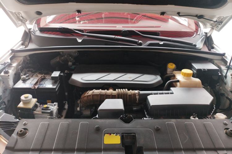 Used Wuling Hongguang S3 2019 Automatic Clutch Version 1.5L Manual Luxury Model China V Standard Engine Bay
