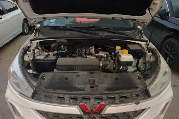 Used Wuling Hongguang S3 2019 1.5T Manual Comfort Edition China VI Standard Engine Bay