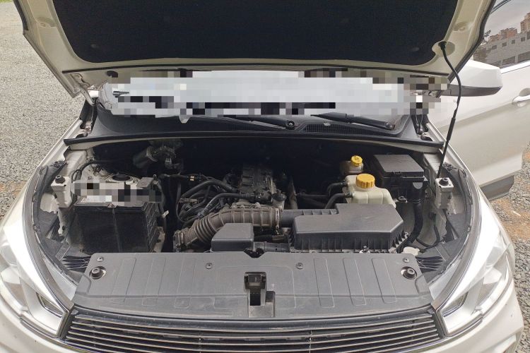 Used Wuling Hongguang S3 2019 1.5L Manual Luxury Model China VI Standard Engine Bay