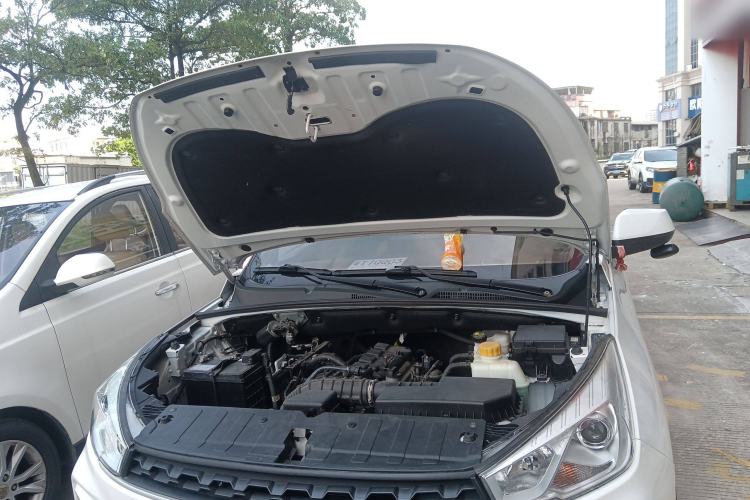 Used Wuling Hongguang S3 2019 1.5L Manual Comfort Model China VI Standard Engine Bay