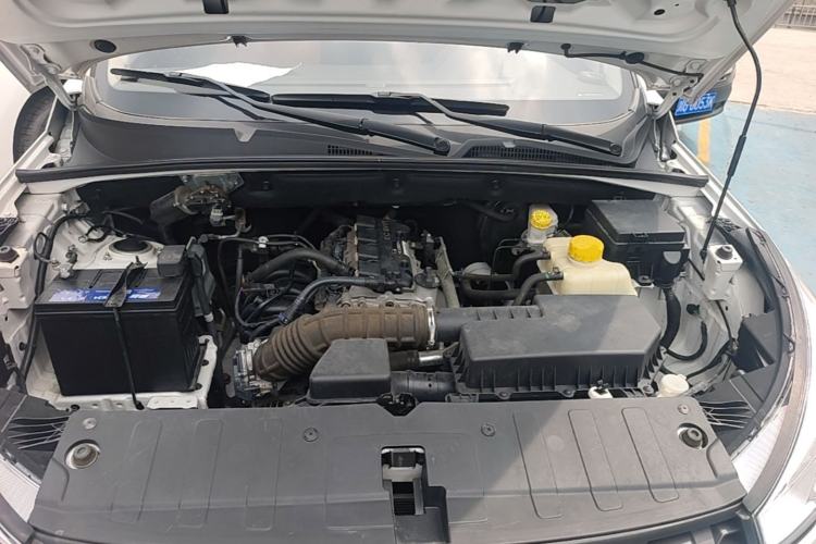 Used Wuling Hongguang S3 2019 1.5L Manual Standard Version China VI Standard Engine Bay