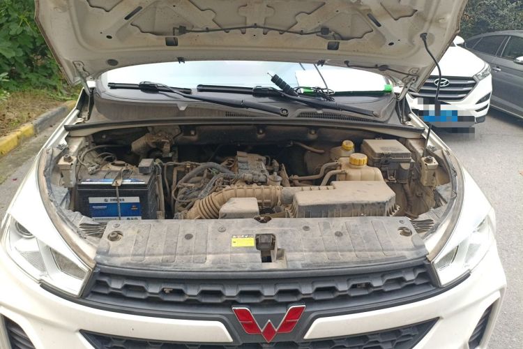 Used Wuling Hongguang S3 2019 1.5L Manual Standard Version China VI Standard Engine Bay