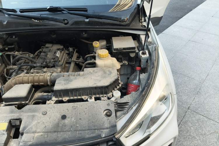 Used Wuling Hongguang S3 2019 1.5L Manual Standard Version China VI Standard Engine Bay Left