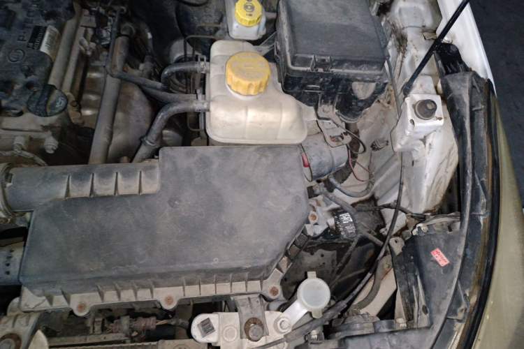 Used Wuling Hongguang S3 2019 1.5L Manual Comfort Model China VI Standard Engine Bay Left
