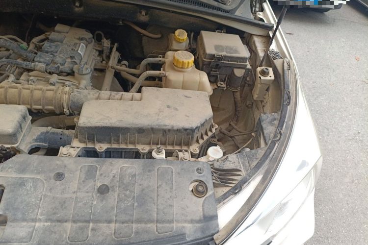 Used Wuling Hongguang S3 2019 1.5L Manual Standard Version China VI Standard Engine Bay Left
