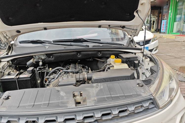 Used Wuling Hongguang S3 2019 1.5L Manual Comfort Model China VI Standard Engine Bay Left