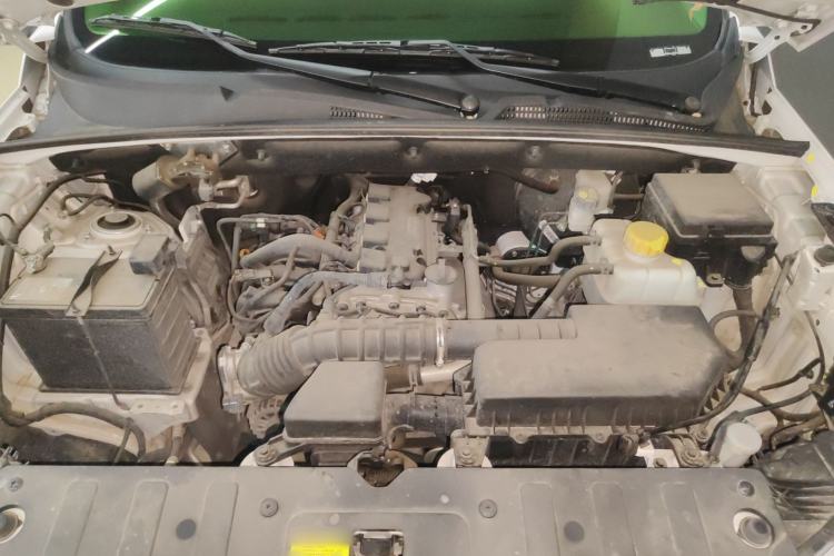 Used Wuling Hongguang S3 2019 1.5L Manual Standard Version China VI Standard Engine Bay