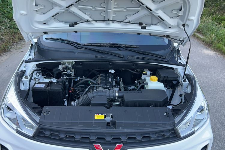 Used Wuling Hongguang S3 2019 1.5L Manual Standard Version China VI Standard Engine Bay