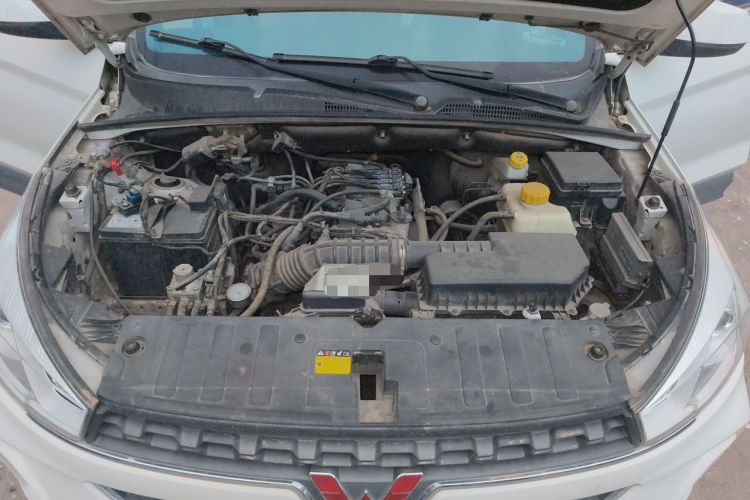 Used Wuling Hongguang S3 2019 1.5L Manual Luxury Model China VI Standard Engine Bay