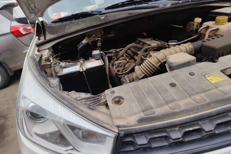 Used Wuling Hongguang S3 2019 1.5L Manual Standard Version China VI Standard Engine Bay Right