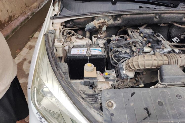 Used Wuling Hongguang S3 2019 Automatic Clutch Version 1.5L Manual Comfort Model China V Standard Engine Bay Right
