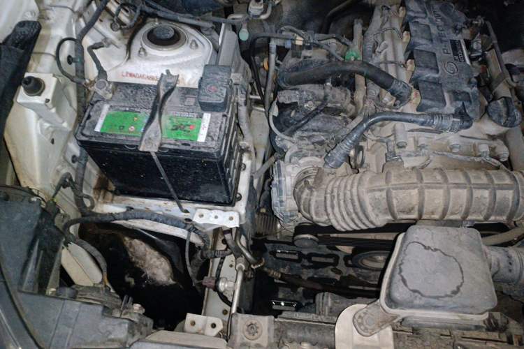 Used Wuling Hongguang S3 2019 1.5L Manual Comfort Model China VI Standard Engine Bay Right
