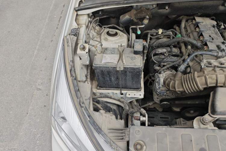 Used Wuling Hongguang S3 2019 1.5L Manual Comfort Model China VI Standard Engine Bay Right