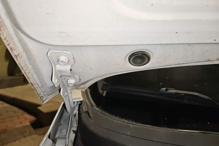 Used Wuling Hongguang S3 2019 1.5L Manual Standard Version China VI Standard Engine Bay Right