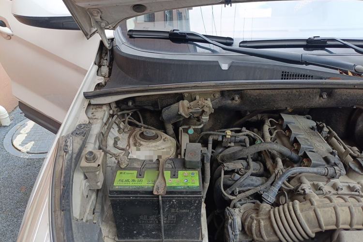 Used Wuling Hongguang S3 2019 1.5L Manual Comfort Model China VI Standard Engine Bay Right