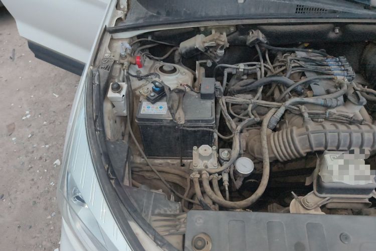Used Wuling Hongguang S3 2019 1.5L Manual Luxury Model China VI Standard Engine Bay Right