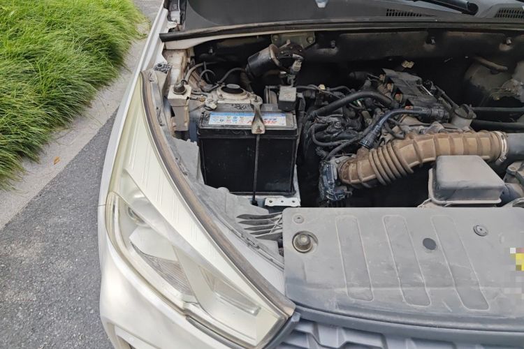 Used Wuling Hongguang S3 2019 1.5L Manual Luxury Model China VI Standard Engine Bay Right