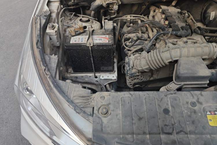 Used Wuling Hongguang S3 2019 1.5L Manual Standard Version China VI Standard Engine Bay Right
