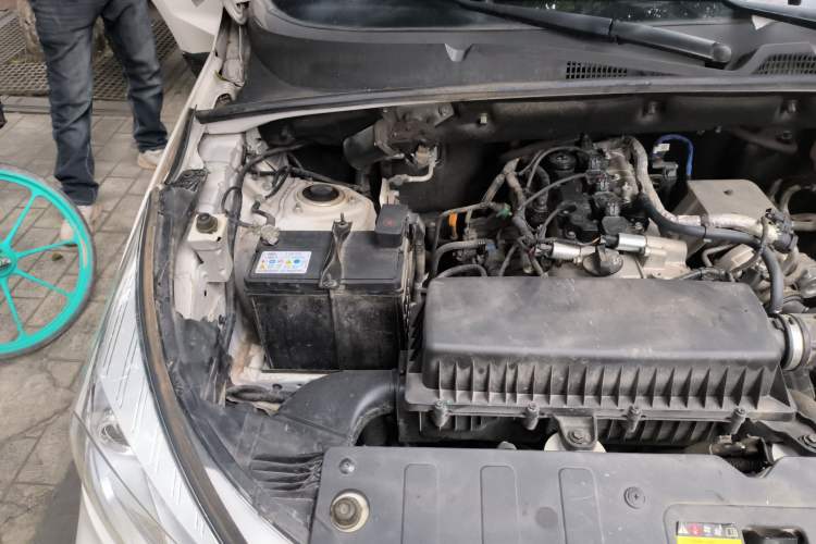 Used Wuling Hongguang S3 2019 1.5T Manual Comfort Edition China VI Standard Engine Bay Right