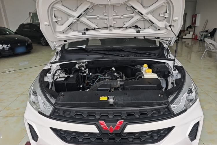 Used Wuling Hongguang S3 2019 1.5L Manual Standard Version China VI Standard Engine Bay