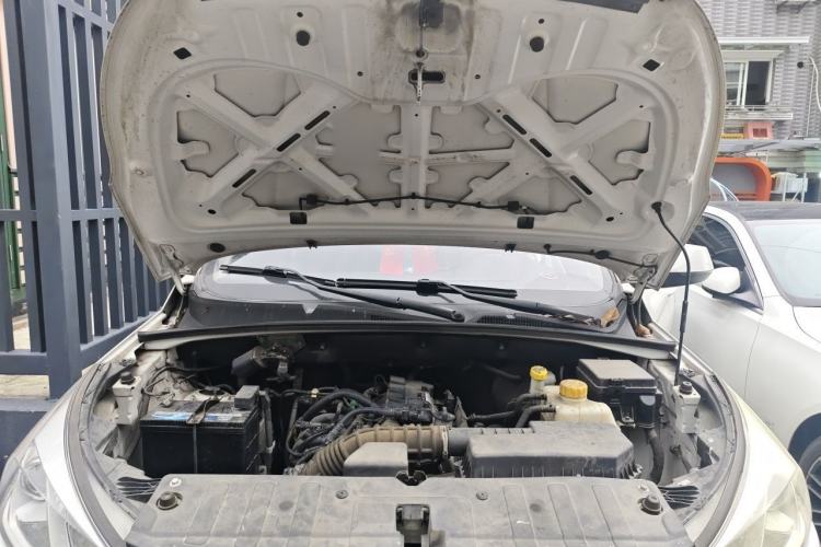 Used Wuling Hongguang S3 2019 1.5L Manual Standard Version China VI Standard Engine Bay