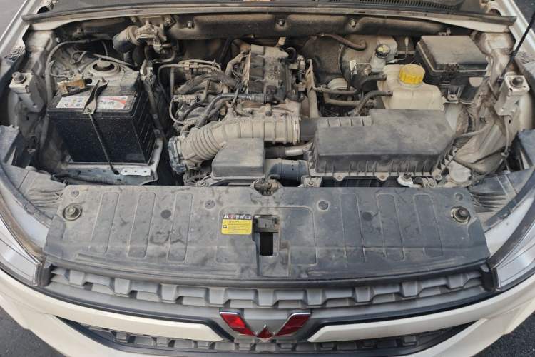 Used Wuling Hongguang S3 2019 1.5L Manual Standard Version China VI Standard Engine Bay